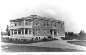 photo of the hospital's opening in 1925